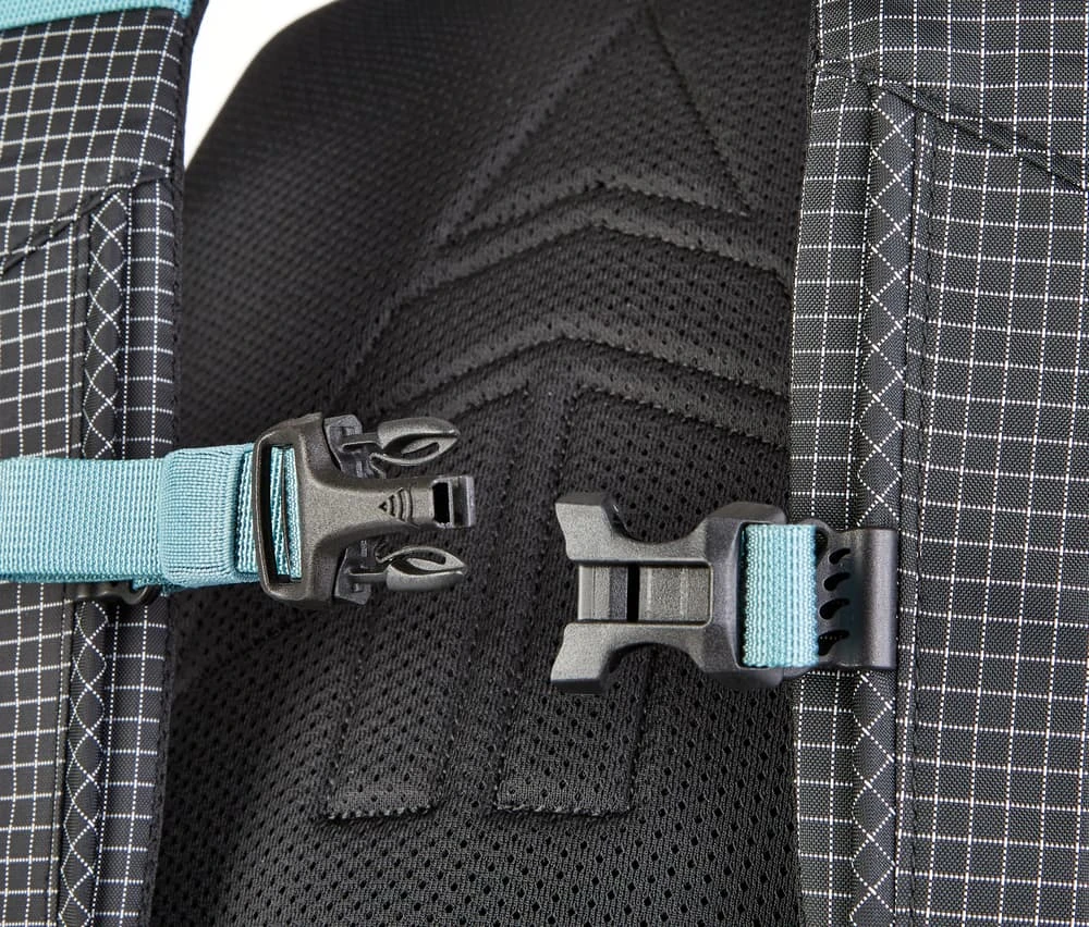 Woods Quill Lightweight Water-Resistant Backpack For Hiking/Camping/Travel, 18-L - Image 5